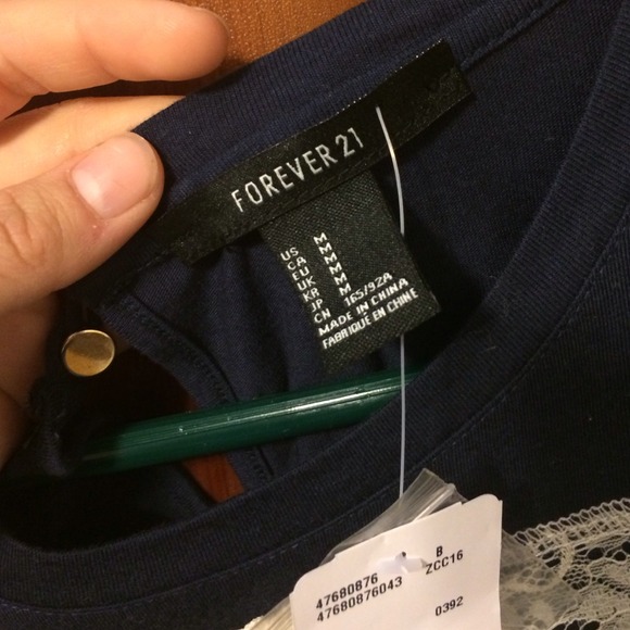 Bow top - Picture 4 of 4