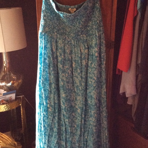 A blue and white long maxi dress size XL