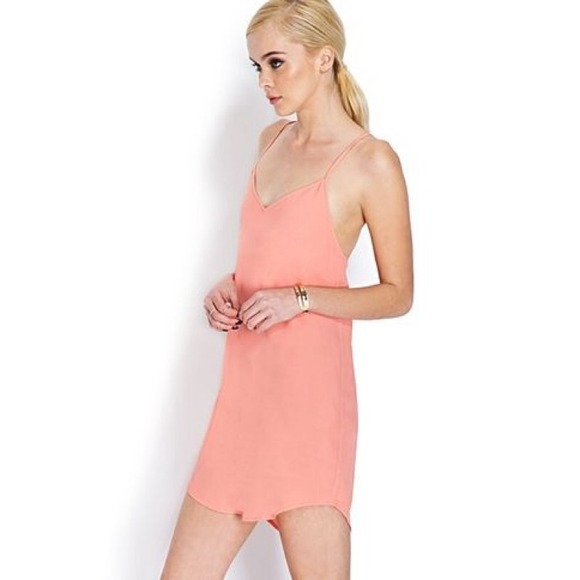 🚨SOLD🚨Flirty VNeck Slip Dress in coral!