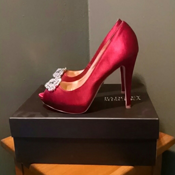 Beautiful pair of Badgley Mischka heels - Picture 3 of 4