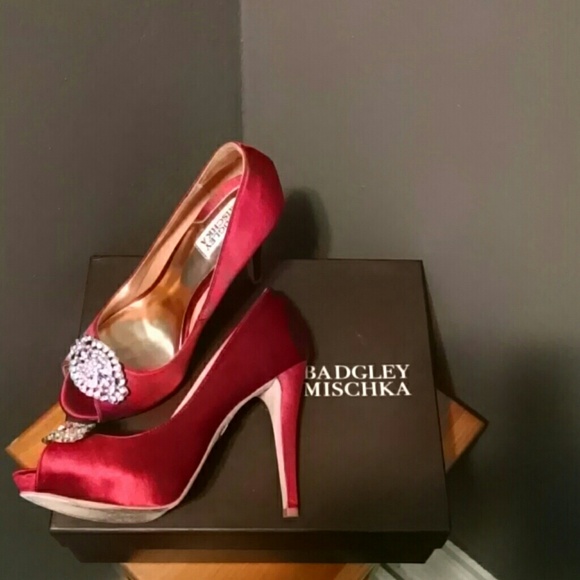 Beautiful pair of Badgley Mischka heels - Picture 4 of 4