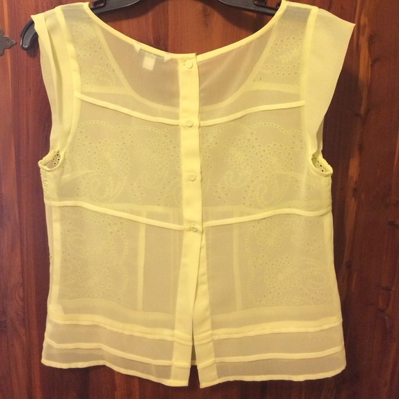 Yellow chiffon top - Picture 3 of 3