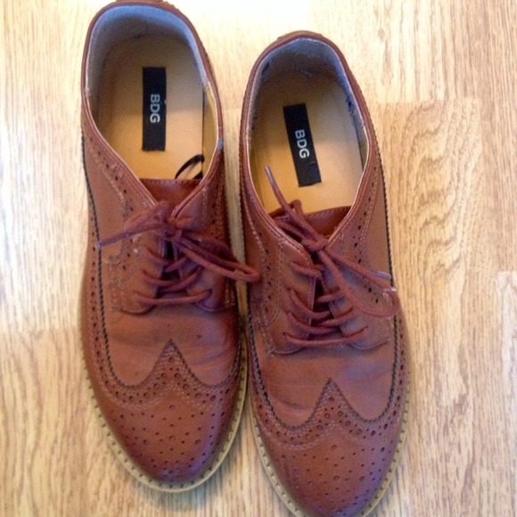 Lady's Oxford Shoes