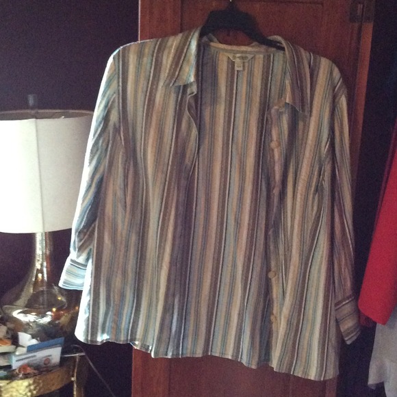 A multi color Austin Reed shirt