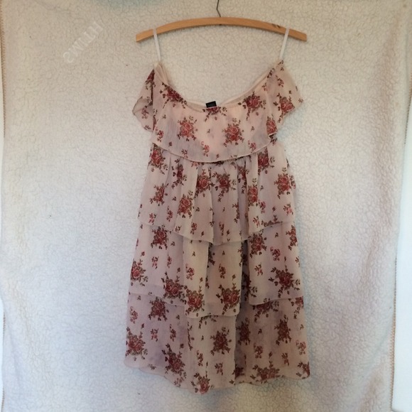 rue21 Dresses & Skirts - Cute strapless western ruffle dress