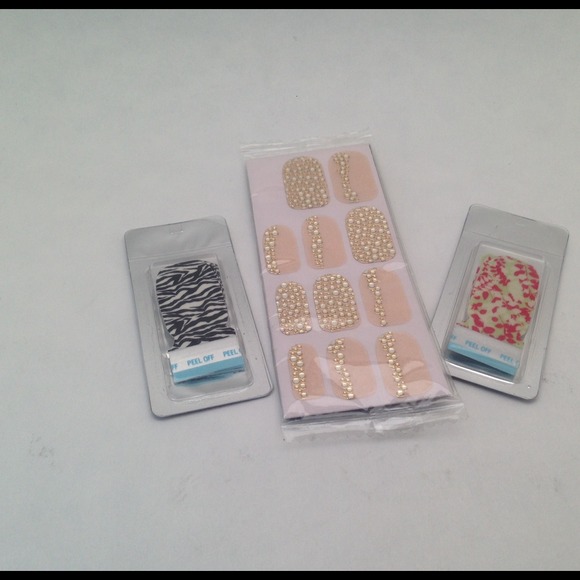 Beautiful Sally Hansen nail art appliqué - Picture 2 of 4