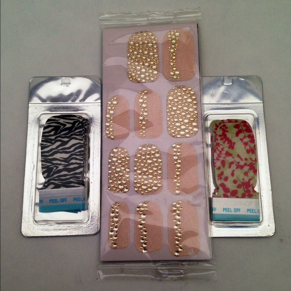 Beautiful Sally Hansen nail art appliqué - Picture 4 of 4