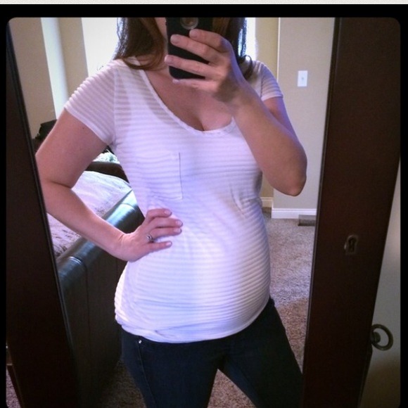 ❎Sold in bundle❎  Sheer striped MATERNITY top - Picture 1 of 1