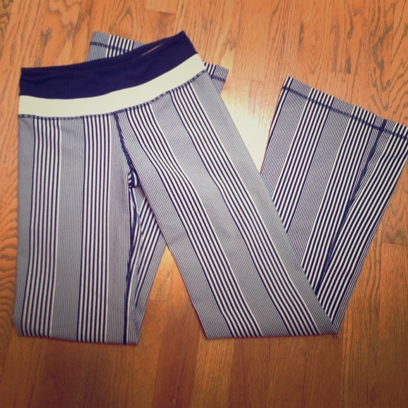 On hold for @abarquezfam4 Lululemon Groove Pant