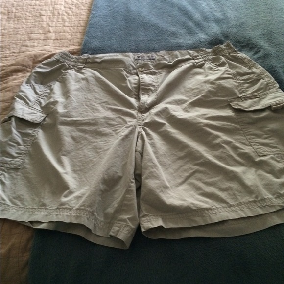 Columbia shorts