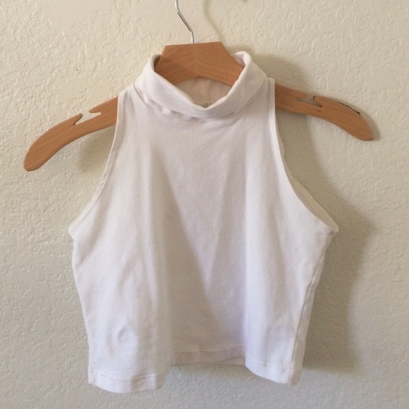 AA Sleeveless Turtle Neck Crop Top