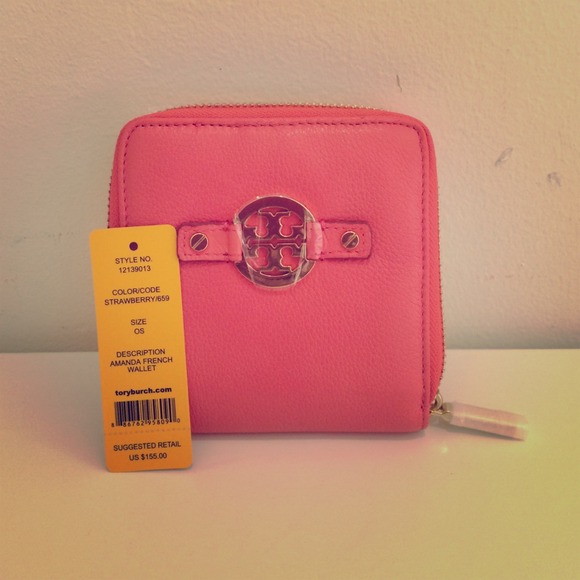 💫Tory Burch Strawberry Amanda French Wallet 😍