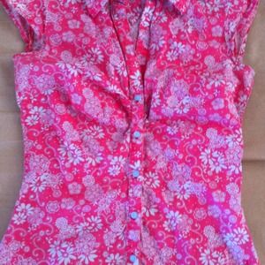 Tommy Hilfiger "Pink flower patterned shirt"