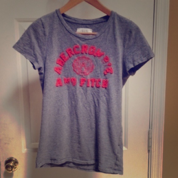 Abercrombie & Fitch Tee