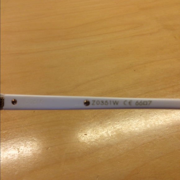 White Louis Vuitton Evidence Sunglasses Rare - Picture 4 of 4