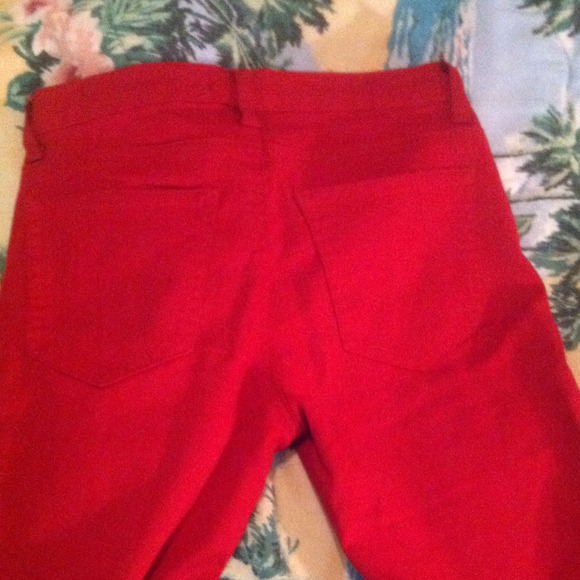 Red jeans - Picture 2 of 3