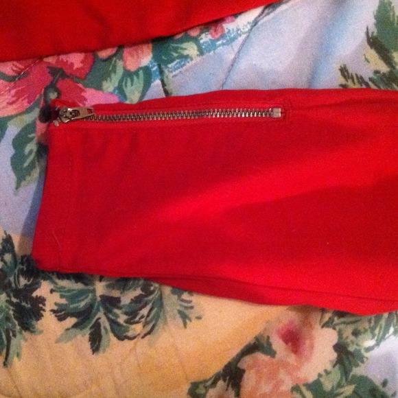 Red jeans - Picture 3 of 3