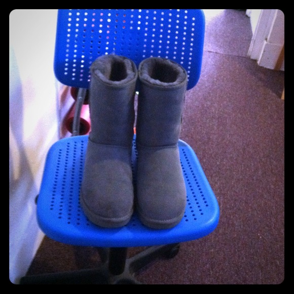 Dark gray uggs