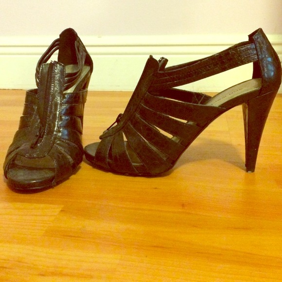 Black Ann Marino heels.