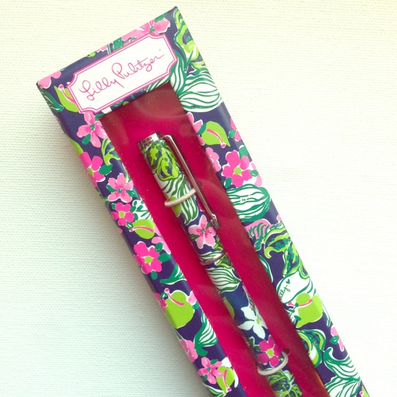 Lilly Pulitzer Ball Point Pen in Tiger Lilly Print