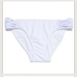 Brand new white bikini bottoms knotted