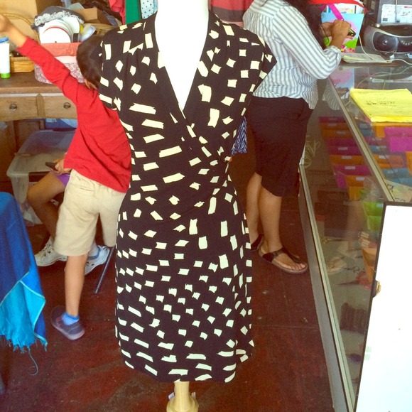 Alex and aure black rap dress