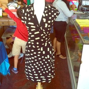 Alex and aure black rap dress