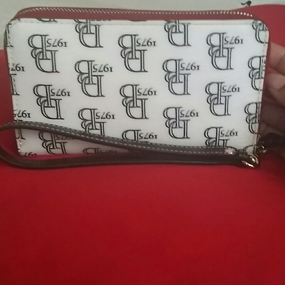 Dooney & Bourke Handbags - Dooney & Bourke