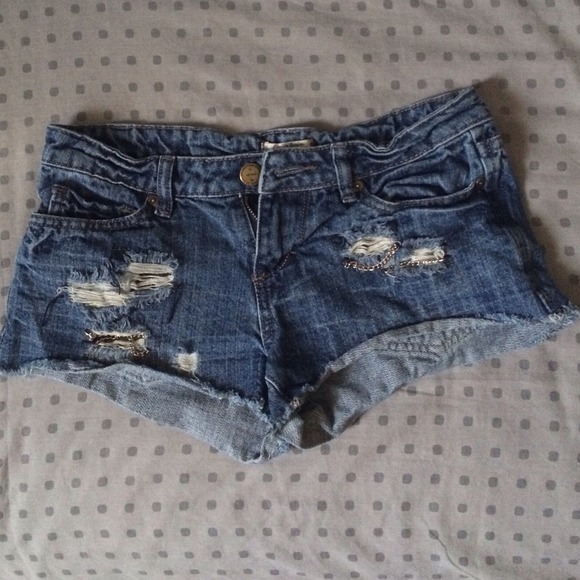 Denim Shorts w Chains