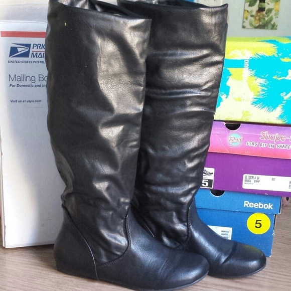 💙 SALE 💙 Soda black boots