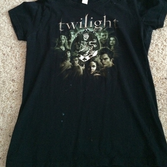 Twilight Cullen Crest Shirt