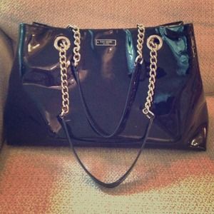 Black Kate Spade shoulder bag with gold chain hand