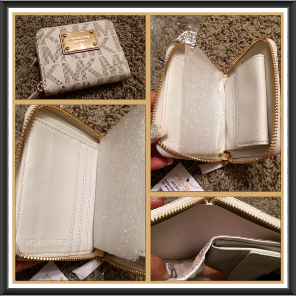 SOLD ON TF NWT vanilla MK wallet 😍💕 - Picture 2 of 3
