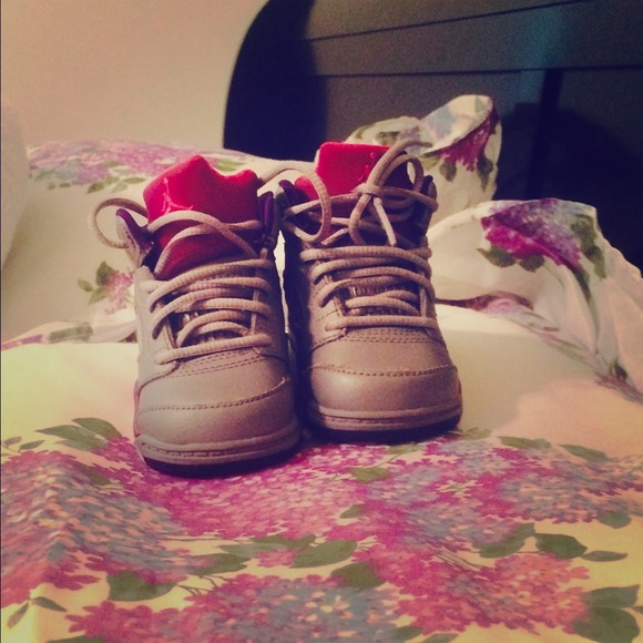 🚫SOLD🚫Toddler pink and purple Jordan's