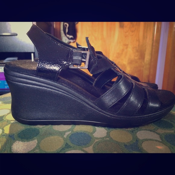 Aerosoles Shoes - Black Wedge Sandals