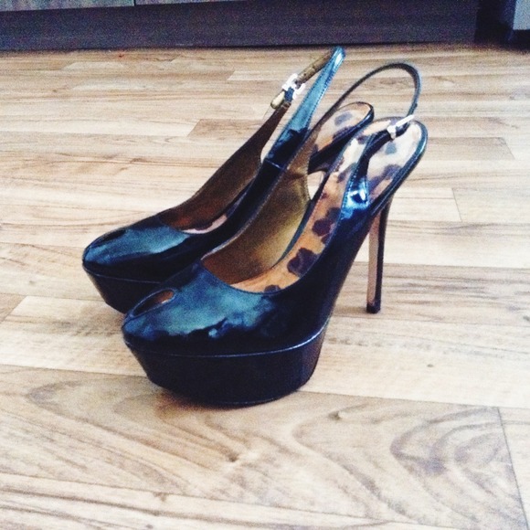 NOW ON CLEARANCE; SAM EDELMAN NOVATO HEELS