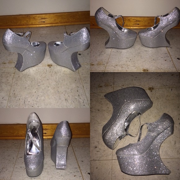 Silver Sparkle Heeless Wedges