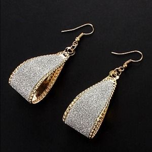 Be daring. Silver sparkle chunky hoops! 🌟