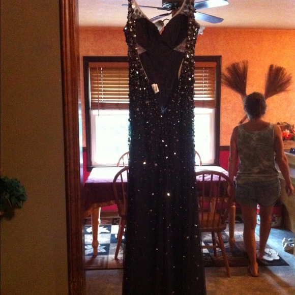 Prom dress - Picture 4 of 4