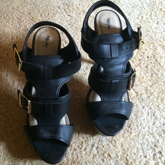 Black gladiator heels