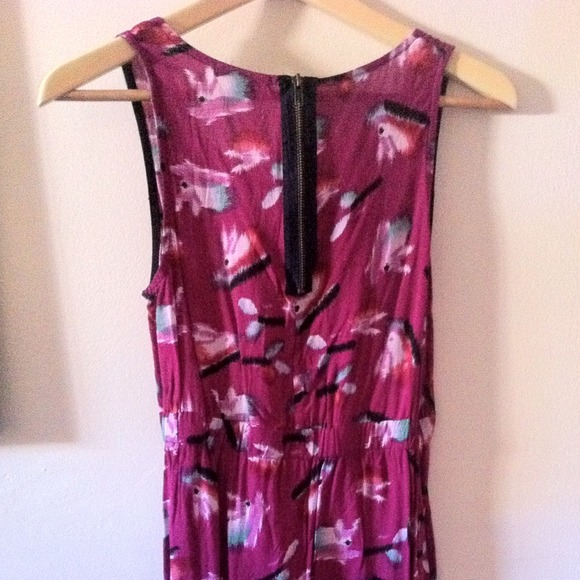 Magenta pattern dress - Picture 2 of 3