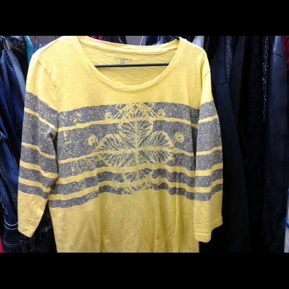 Yellow shirt with gray stripes and sparkles