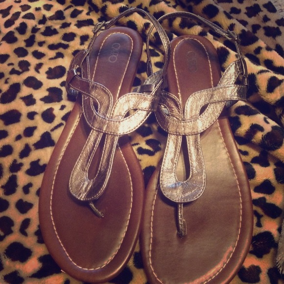 Sandals - Picture 1 of 2
