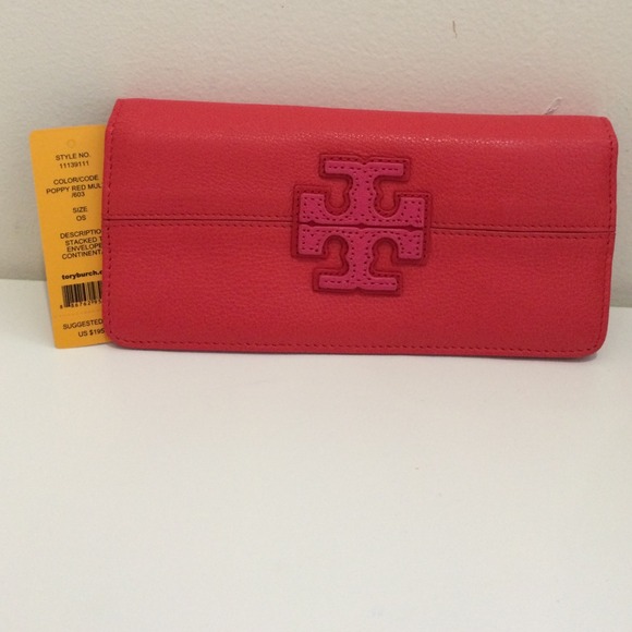 SOLD!✋Tory Burch Stacked T Envelope Continental