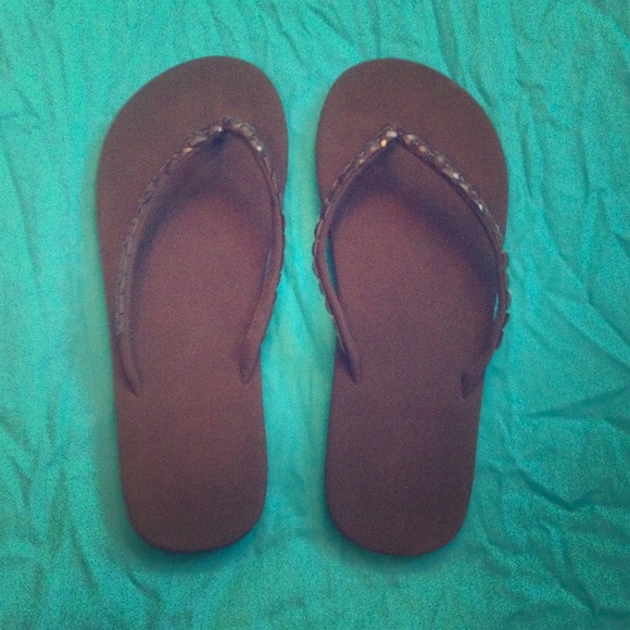 🙈Brown Flip Flops🙈