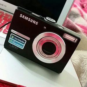 Samsung L200 camera