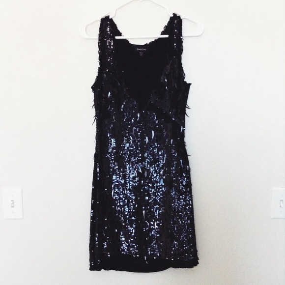 *Editor's Pick* BEBE PLUNGING V-NECK SEQUIN DRESS