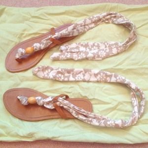 👣Lace up sandals👣