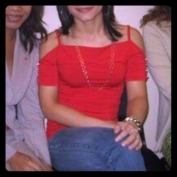 BUNDLE Red Cold Sleeve Top & VS v neck shirt