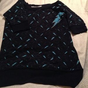 ⚡️⚡️Unique lightening bolt top ⚡️⚡️